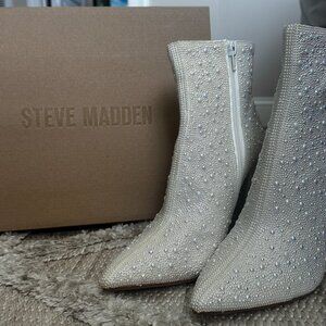 Steve Madden Nelle Boots White Pearl sz 9 New In Box